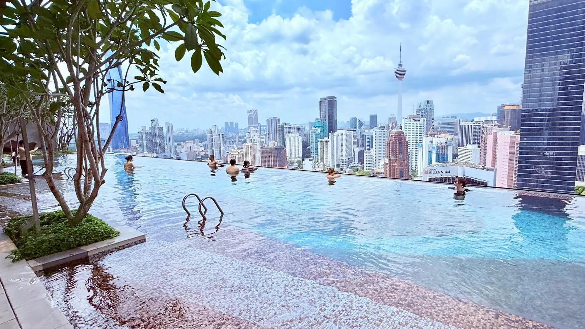 Luxury Suites Bukit Bintang At Axon Residence Kl Pavilion Kuala Lumpur Hotel